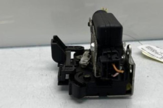 Serrure avant droit DACIA SANDERO 1