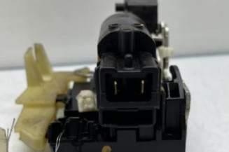 Serrure avant droit DACIA DUSTER 1