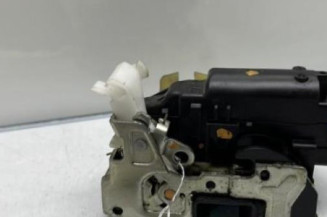 Serrure avant gauche DACIA DUSTER 1