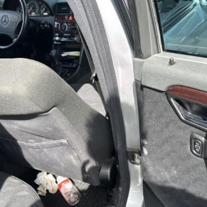 Retroviseur interieur MERCEDES CLASSE C 202 Photo n°15
