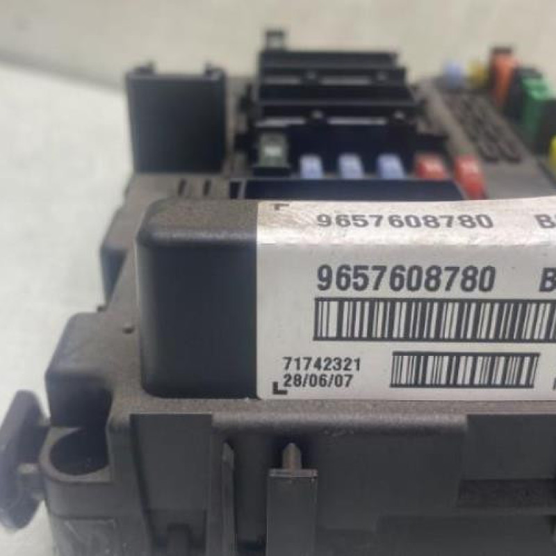 Boitier servitude moteur (BSM) PEUGEOT 307 Photo n°4
