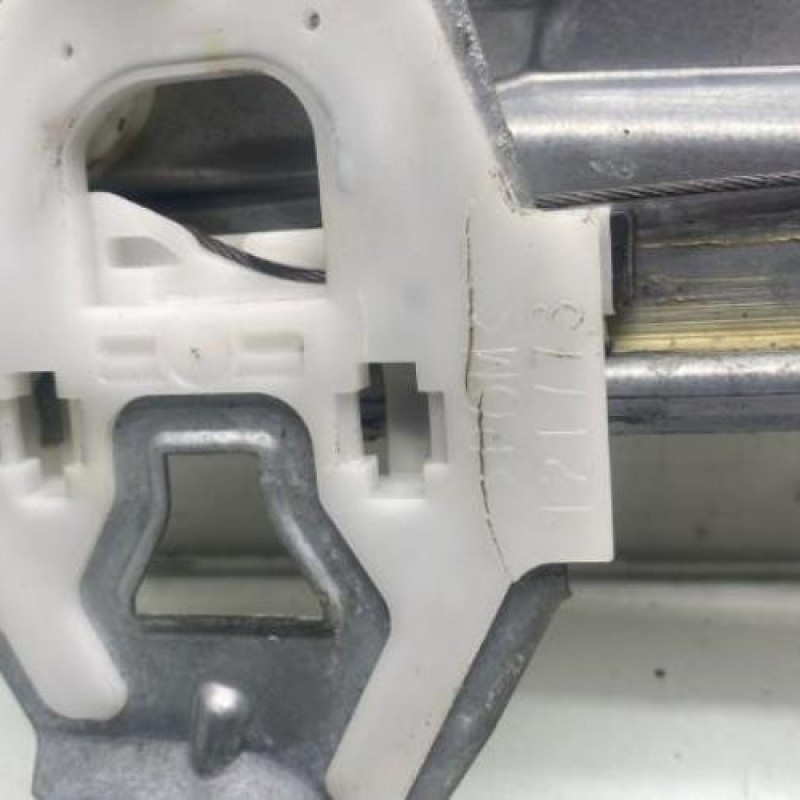 Leve vitre electrique arriere droit CITROEN C4 2 Photo n°3
