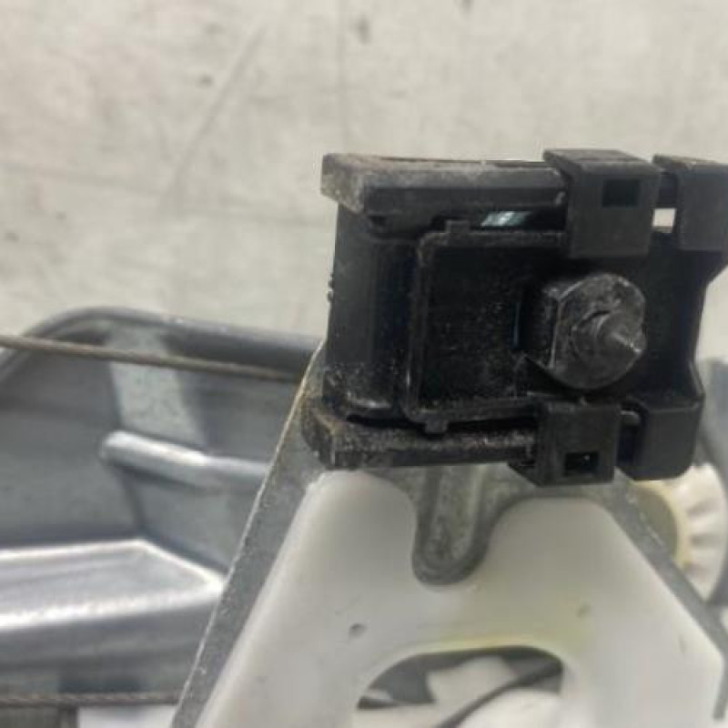 Leve vitre electrique arriere gauche CITROEN C4 2 Photo n°6