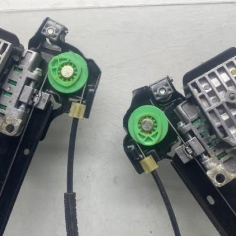 Leve vitre electrique arriere droit CITROEN C6 Photo n°4