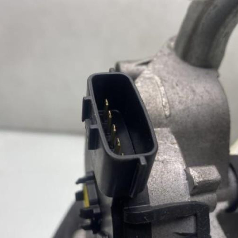 Moteur essuie glace avant RENAULT CLIO 4 Photo n°2