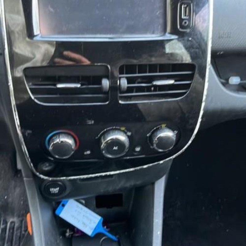 Moteur essuie glace avant RENAULT CLIO 4 Photo n°16