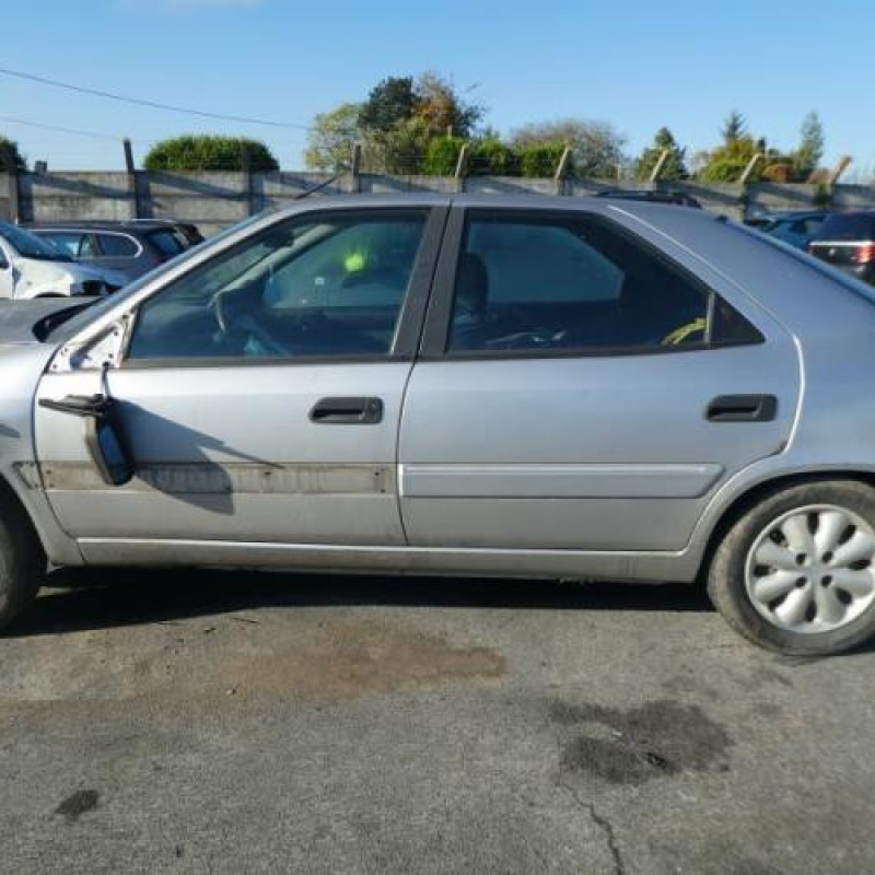 Feu arriere secondaire gauche (feux) CITROEN XANTIA Photo n°12