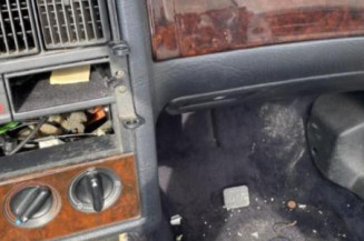 Moteur essuie glace avant AUDI CABRIOLET