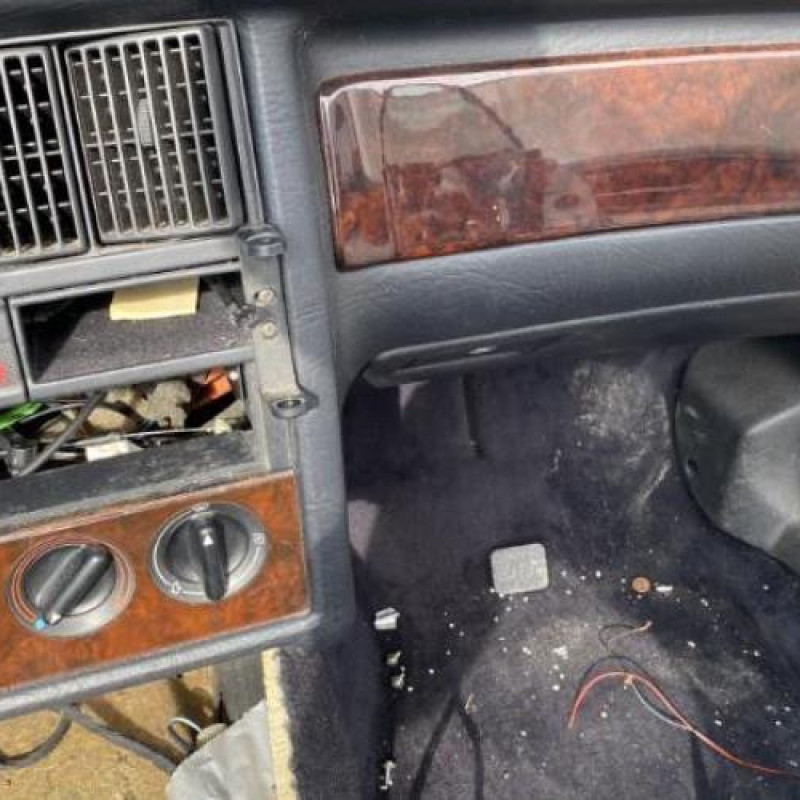 Moteur essuie glace avant AUDI CABRIOLET Photo n°16