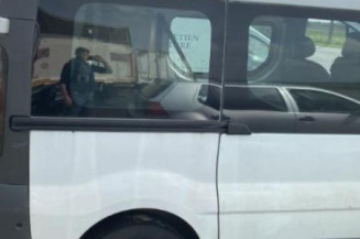 Amortisseur avant droit RENAULT TRAFIC 2