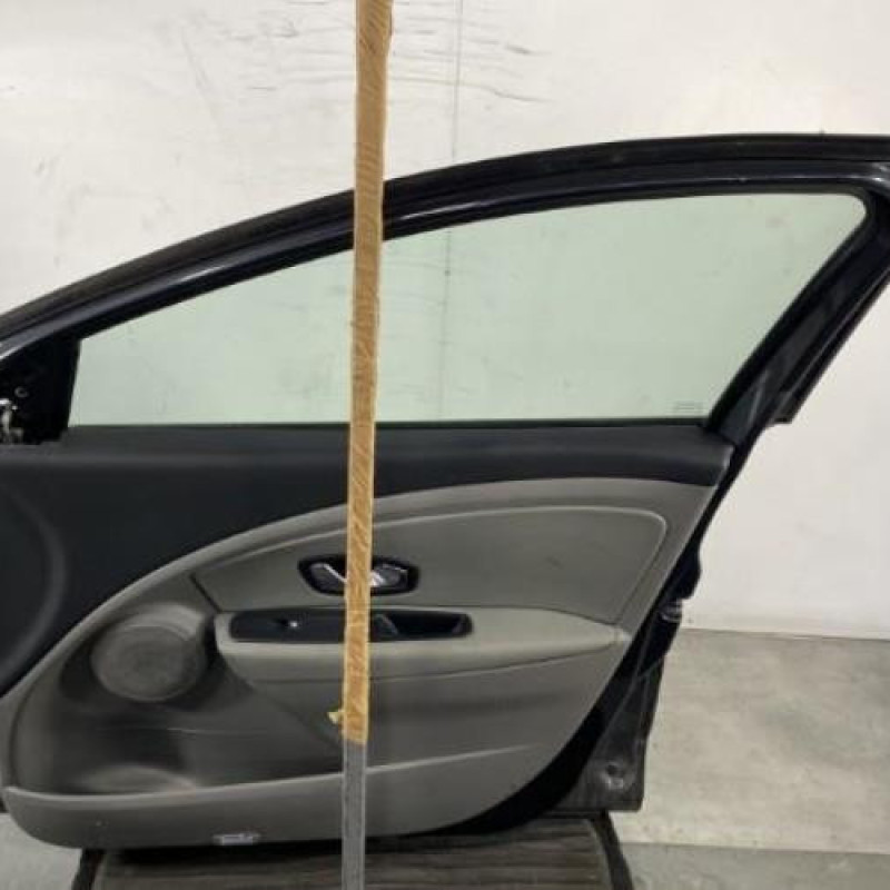 Porte avant droit RENAULT MEGANE 3 Photo n°8