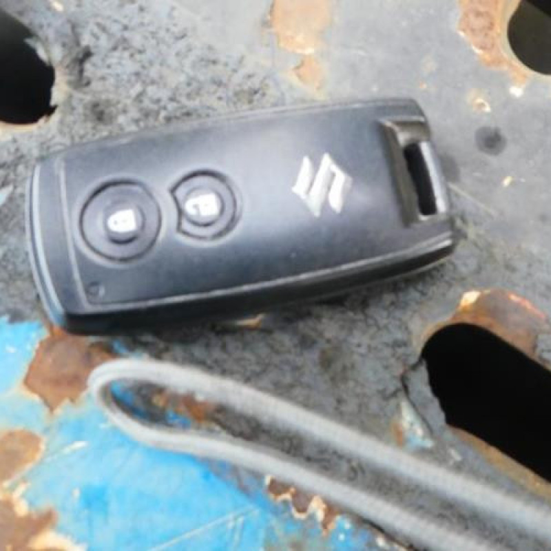 Bouton de warning SUZUKI GRAND VITARA 2 Photo n°12