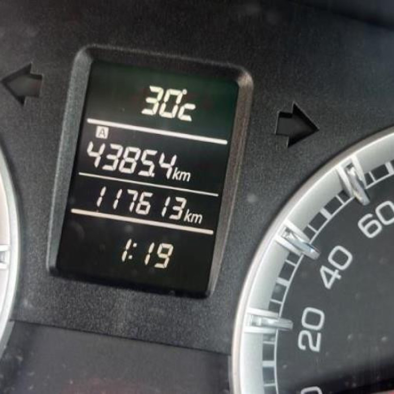 Bouton de warning SUZUKI SWIFT 4 Photo n°15