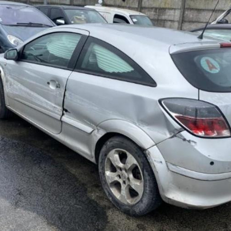 Alternateur OPEL ASTRA H Photo n°6