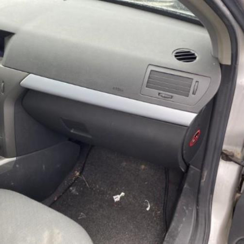 Alternateur OPEL ASTRA H Photo n°16
