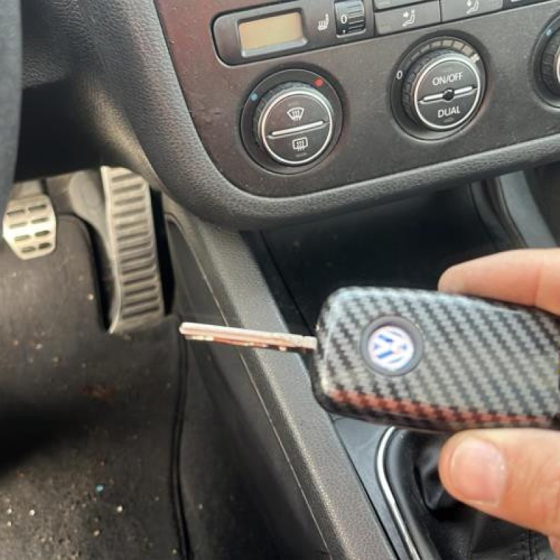 Attache ceinture avant droit VOLKSWAGEN EOS Photo n°15