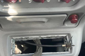 Pretensionneur de ceinture avant gauche RENAULT TWINGO 1