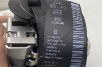 Pretensionneur de ceinture avant droit PEUGEOT 5008 1