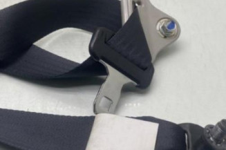 Pretensionneur de ceinture avant droit SUZUKI SWIFT 4 Photo n°1