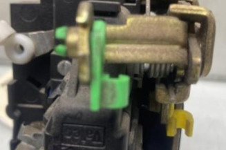 Serrure avant droit RENAULT MASTER 2