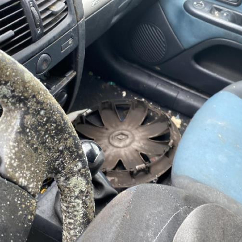 Serrure avant droit RENAULT CLIO 2 Photo n°20