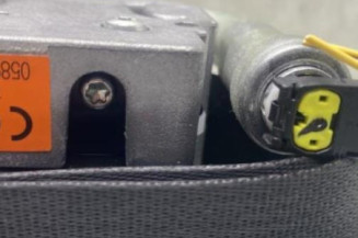 Pretensionneur de ceinture avant droit TOYOTA YARIS 3