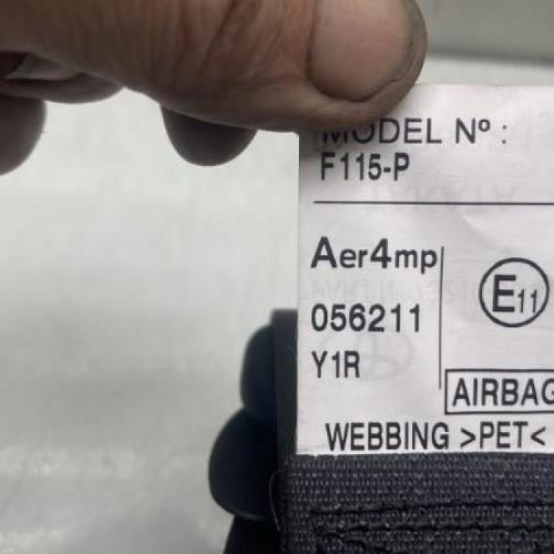 Pretensionneur de ceinture avant droit TOYOTA YARIS 3 Photo n°8