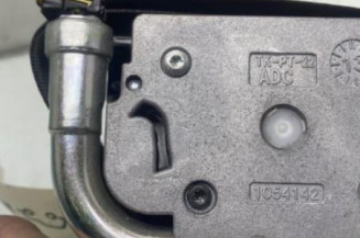 Pretensionneur de ceinture avant droit TOYOTA YARIS 3