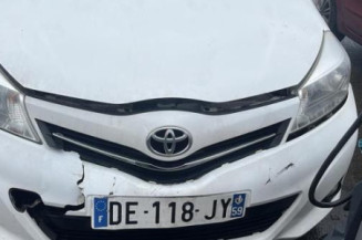 Pretensionneur de ceinture avant droit TOYOTA YARIS 3