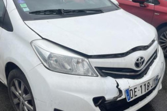 Pretensionneur de ceinture avant droit TOYOTA YARIS 3