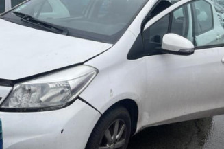 Pretensionneur de ceinture avant droit TOYOTA YARIS 3
