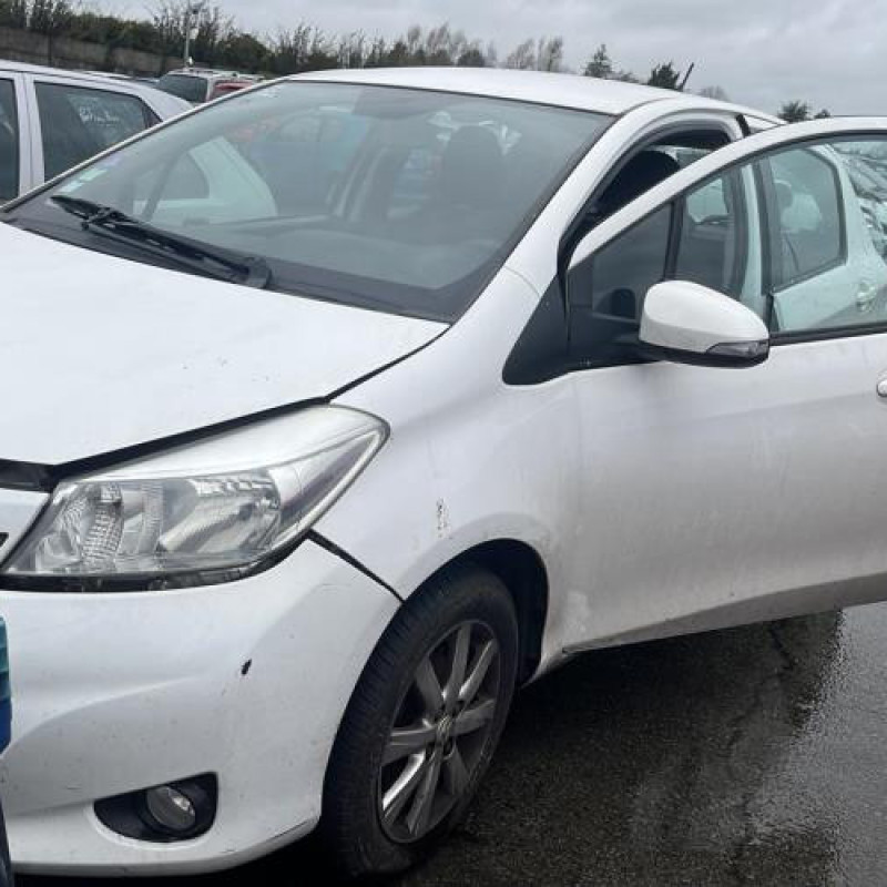 Pretensionneur de ceinture avant droit TOYOTA YARIS 3 Photo n°13