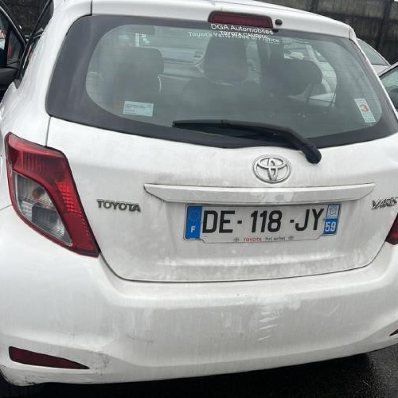 Pretensionneur de ceinture avant droit TOYOTA YARIS 3 Photo n°15