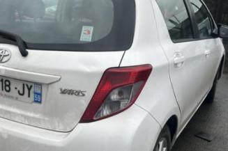 Pretensionneur de ceinture avant droit TOYOTA YARIS 3