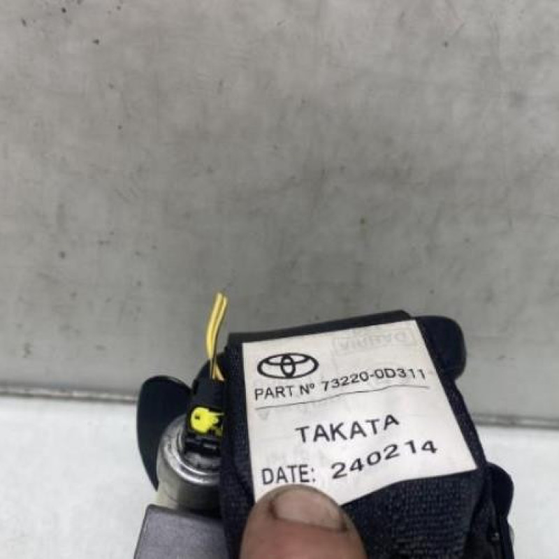 Pretensionneur de ceinture avant gauche TOYOTA YARIS 3 Photo n°7