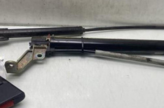 Pretensionneur de ceinture avant gauche OPEL CORSA B