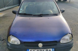 Pretensionneur de ceinture avant gauche OPEL CORSA B