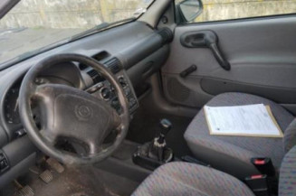 Pretensionneur de ceinture avant gauche OPEL CORSA B