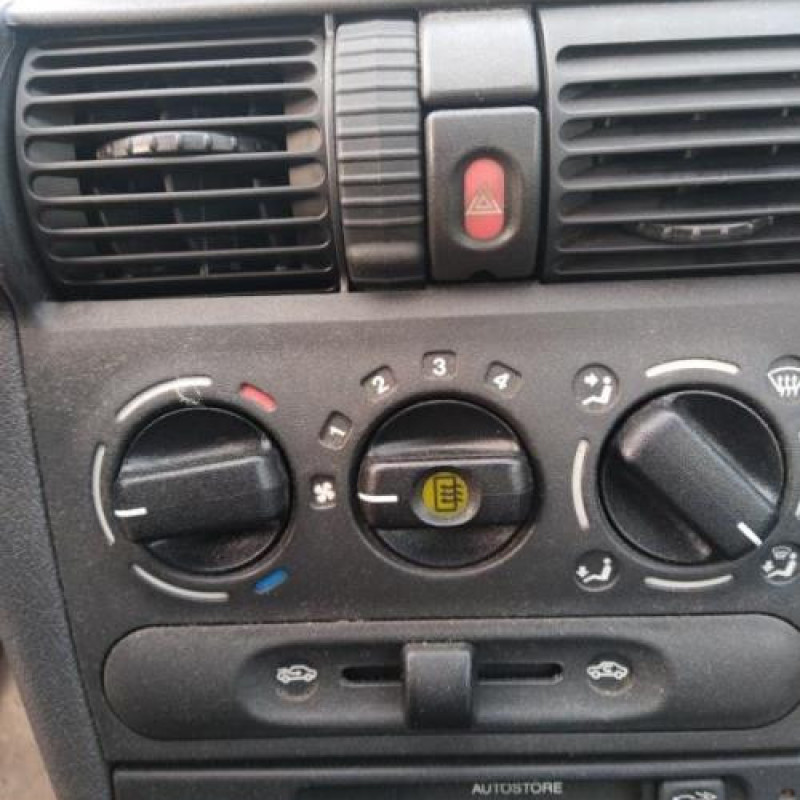 Pretensionneur de ceinture avant gauche OPEL CORSA B Photo n°15