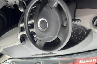 Serrure avant droit DACIA SANDERO 1