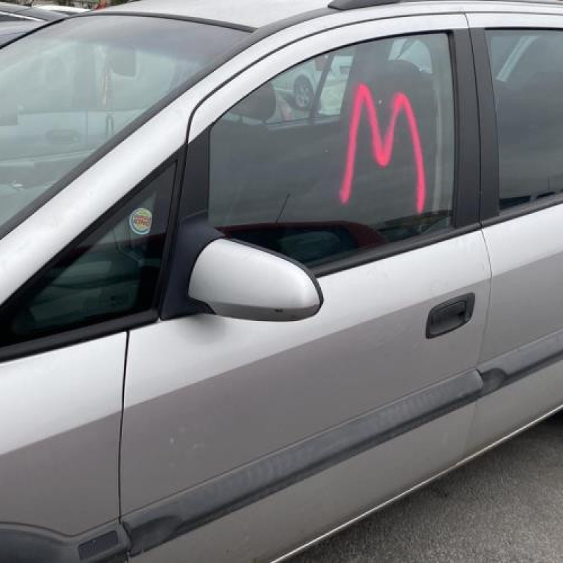 Feu arriere principal droit (feux) OPEL ZAFIRA A Photo n°10