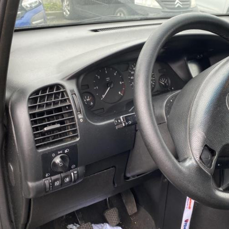 Feu arriere principal droit (feux) OPEL ZAFIRA A Photo n°20