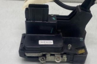 Serrure avant gauche FORD FIESTA 5