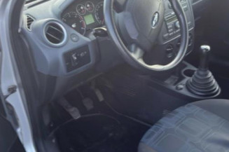 Serrure avant gauche FORD FIESTA 5