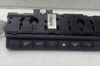 Bouton de warning DACIA DUSTER 2 Photo n°1