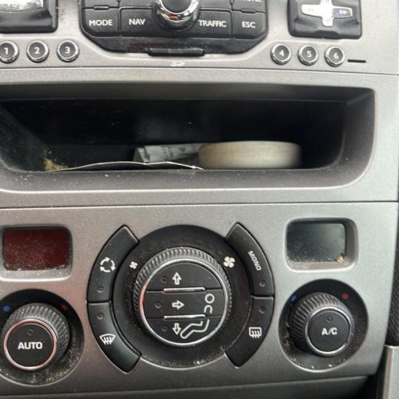 Bouton de warning PEUGEOT 308 1 SW Photo n°13