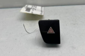 Bouton de warning PEUGEOT 5008 1 Photo n°1