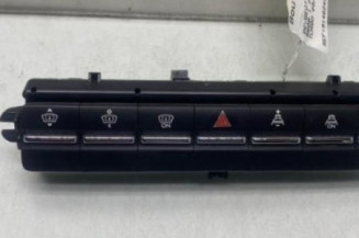 Bouton de warning PEUGEOT 5008 1 Photo n°1