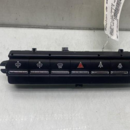 Bouton de warning PEUGEOT 5008 1 Photo n°1