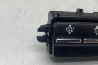Bouton de warning PEUGEOT 5008 1